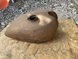 Norton 16h tank?