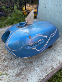 Suzuki gt 550 gt 380 benzine tank