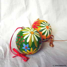 Hand painted wooden christmas ornament 'Flowers'