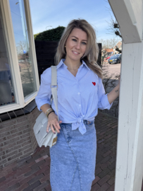 GESTREEPTE BLOUSE MET ROOD HARTJE
