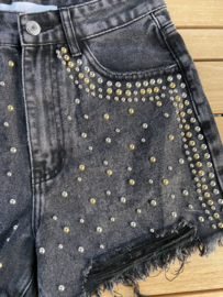 DENIM SHORT MET ZILVEREN EN GOUDEN STUDS