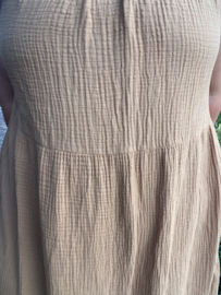MOUSSELINE SPAGHETTI JURK - BEIGE