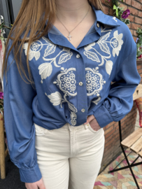 BLOUSE MET BLOEMEN - BLAUW