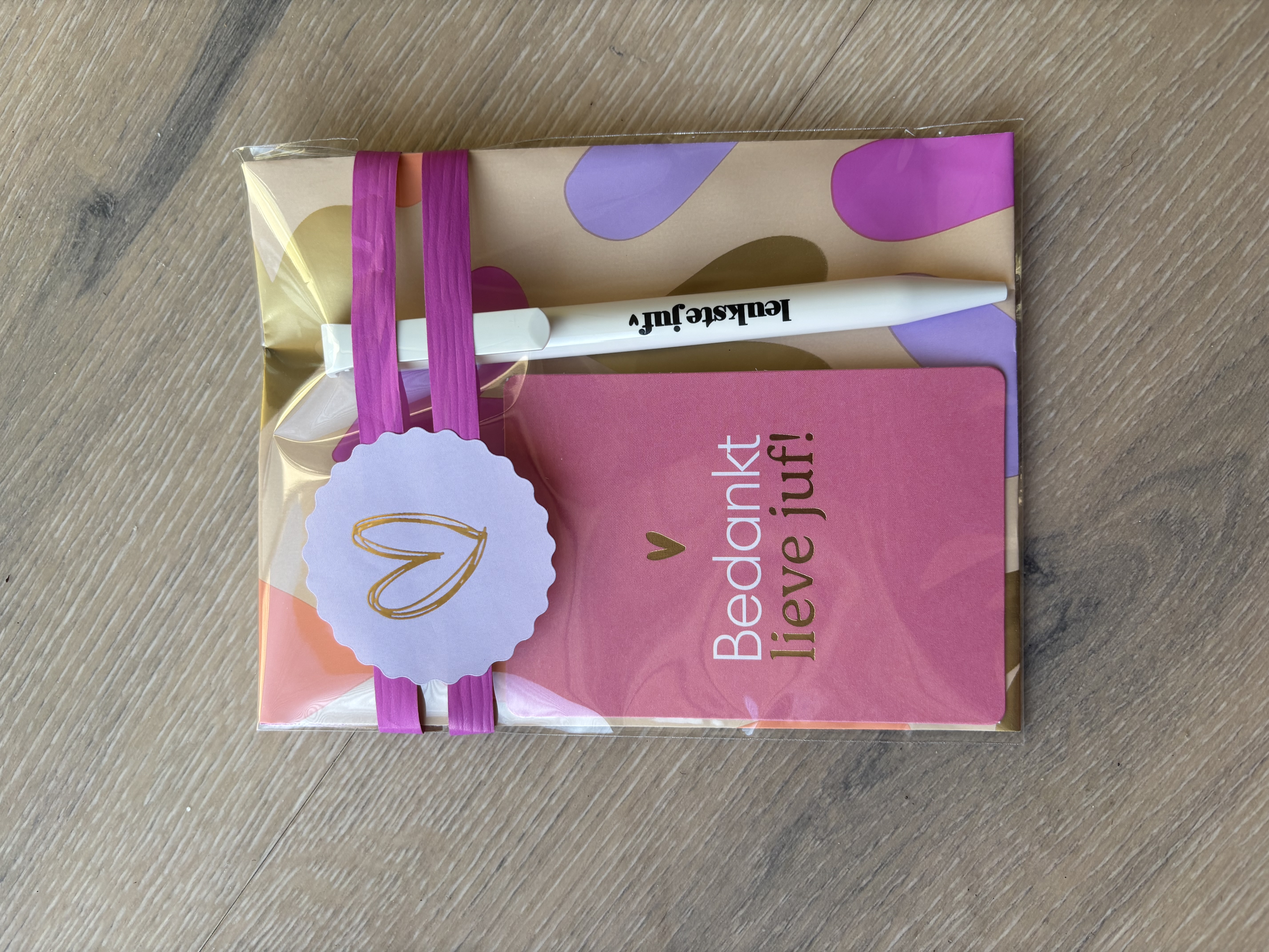 Kaartje met pen | Juf hartje