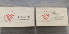 Houten plank met logo