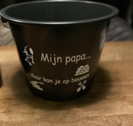 Emmer mijn papa daar kan je op bouwen