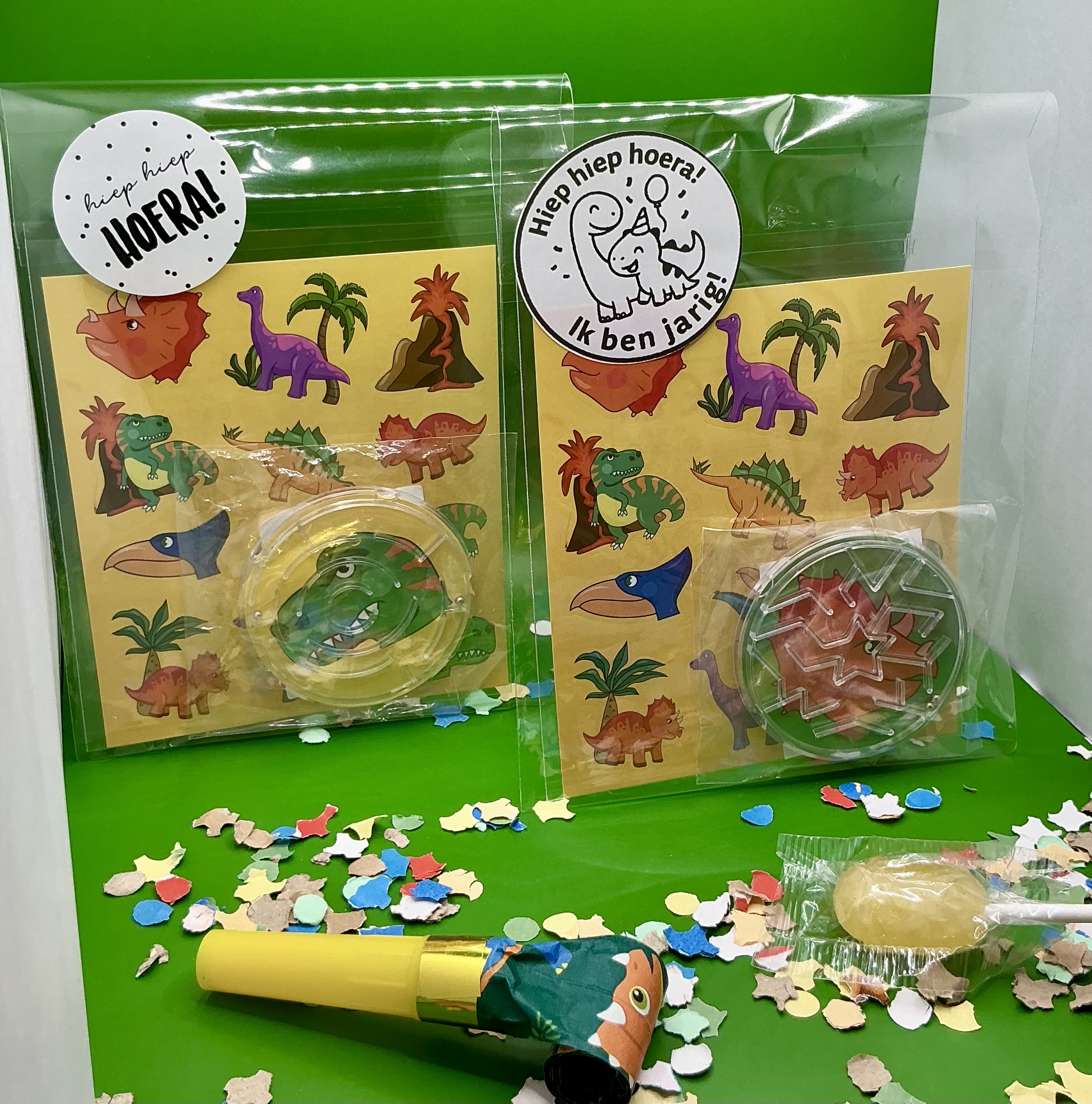 Dino Traktatie 5 - Grommend Gezellig!