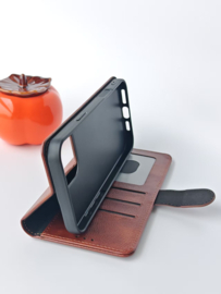 iPhone 17 Pro Boek hoesje met uitschuifbare pasjeshouder bruin