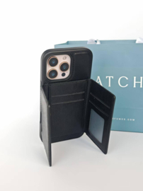 Kaarthouder met magneet en wireless charging systeem