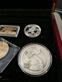 Walt Disney Scrooge McDuck Ducktales Collectors Coin Set