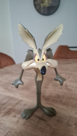 Looney Tunes Wile E Coyote Standing Classic Figurine Statue