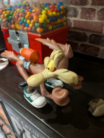 Looney Tunes Wile E Coyote Going with Rocket After Road Runner Figurine Statue
