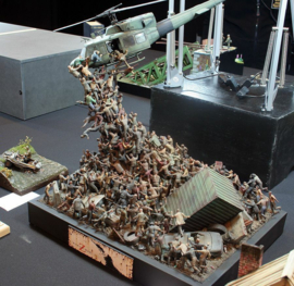 Brad Pitt World War Z Zombie Chopper Scene Big Unique Diorama Figurine Statue