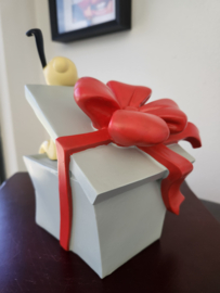 Walt Disney Mickey Mouse Pluto Sitting in Christmas Present Figurine Statue