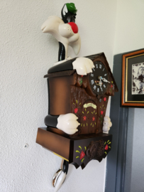 Looney Tunes Sylvester and Tweety Moving Vintage Cuckoo Clock