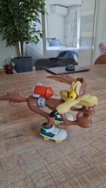 Looney Tunes Wile E Coyote Going with Rocket After Road Runner Figurine Statue