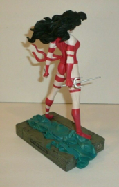 Marvel Elektra Standing Limited Edition of 2500 Figurine Statue