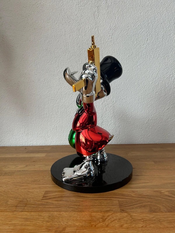 Walt Disney Scrooge McDuck as Bank Robber with Golden Uzi Big Figurine Statue