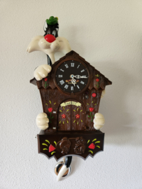 Looney Tunes Sylvester and Tweety Moving Vintage Cuckoo Clock