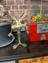 Looney Tunes Wile E Coyote Standing Classic Figurine Statue