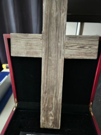 Gangs of New York Original Screen Used Leonardo DiCaprio Wooden Cross Movie Prop