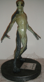 The X Files Movie Fight The Future Alien Figurine LE Statue
