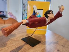 Harry Potter Playing Quidditch Demons Merveilles Figurine Statue