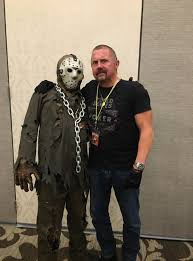 Neca Friday the 13th Jason Voorhees LE of 1000 Mask Statue in Shadowbox Display