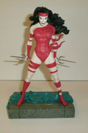 Marvel Elektra Standing Limited Edition of 2500 Figurine Statue