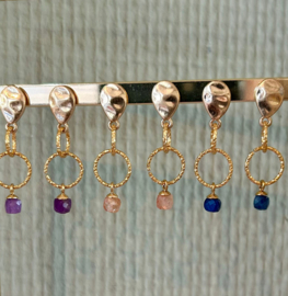 Oorbellen met hanger van natuursteen blauw