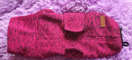 Sweater magenta met verstelbare litsjes en gaat harnas Mt 33-36-39-43-47- rug teckel alle rassen