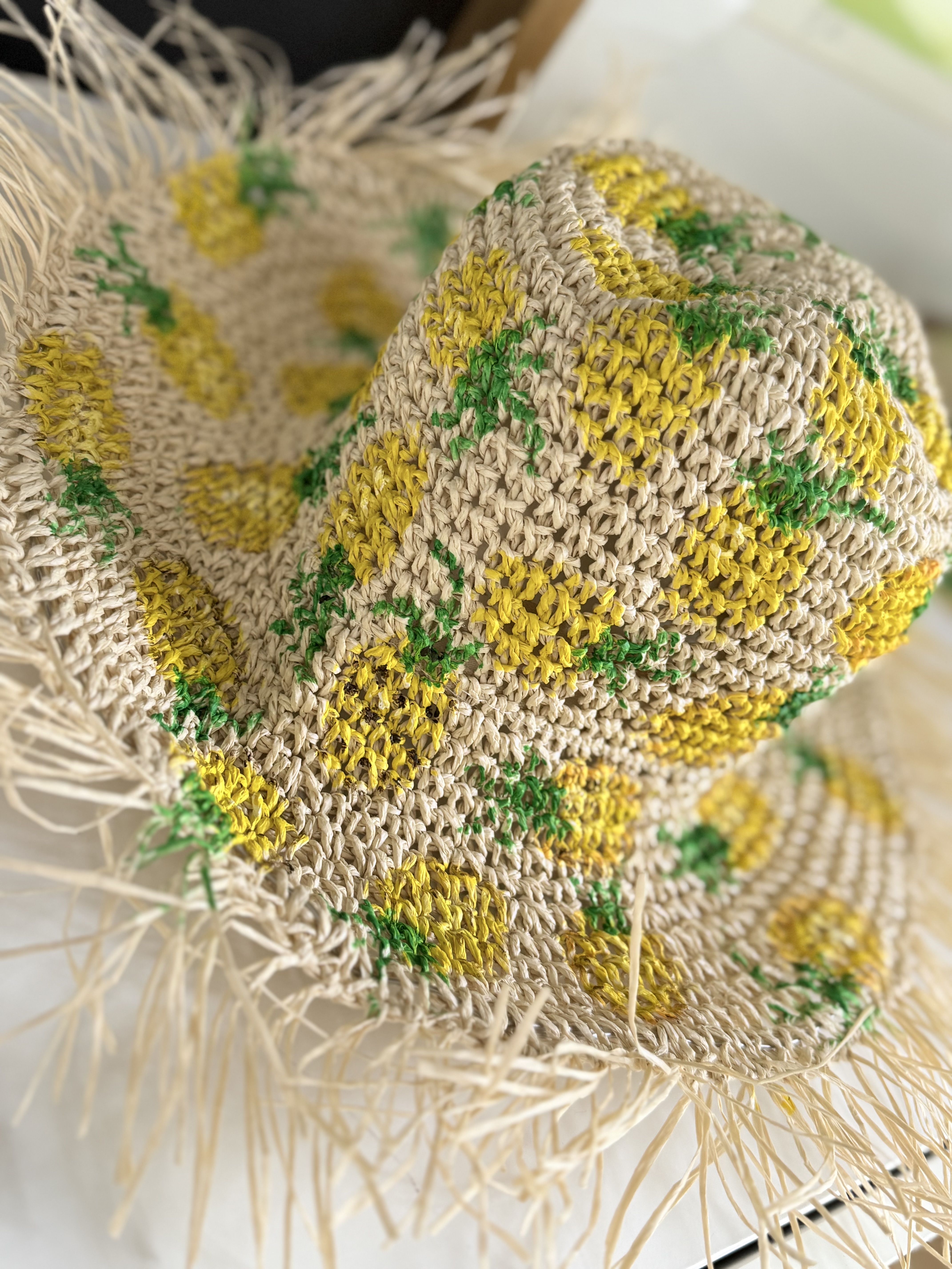 Hat pineapple