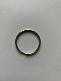 Metalen sleutelring zilverkleurig per stuk (25-30mm)