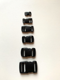 Zwarte klikgespen (12 -50 mm)