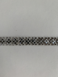 Frans opstrijkbaar strassband zilver met wit strass  per meter (11mm)