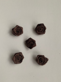 Zakje satijnen roosjes 5 stuks  (30mm)