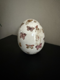 Egg butterfly