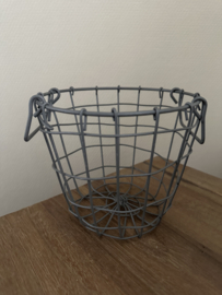 Metalen mandje