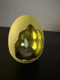 Egg lemongreen