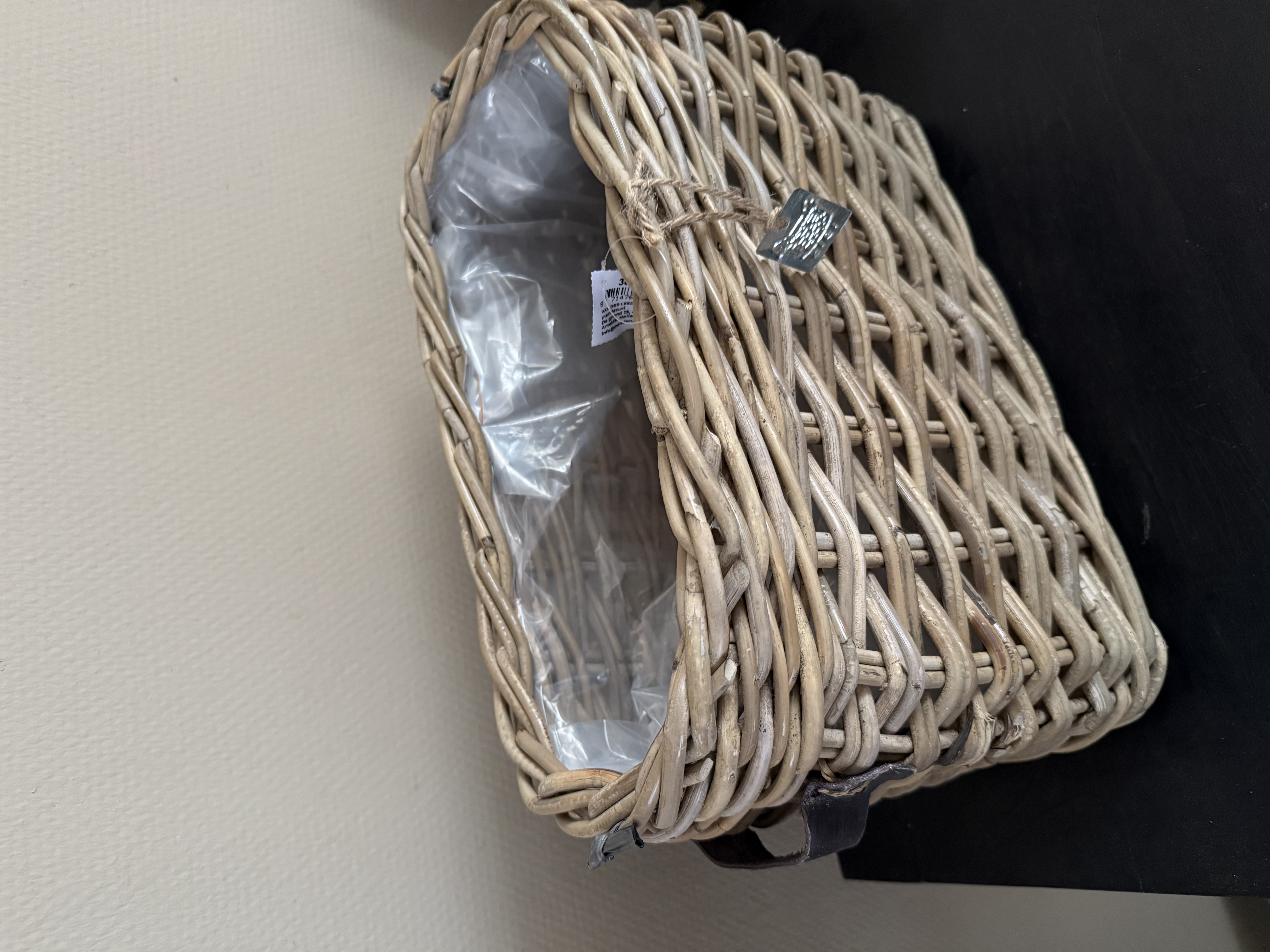 Vensterbank mand  Rattan
