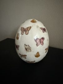 Egg butterfly