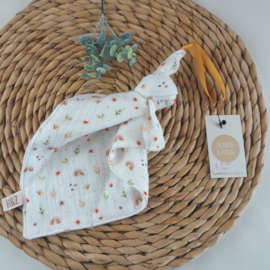 Baby speendoekje offwhite met gekleurde regenboogjes