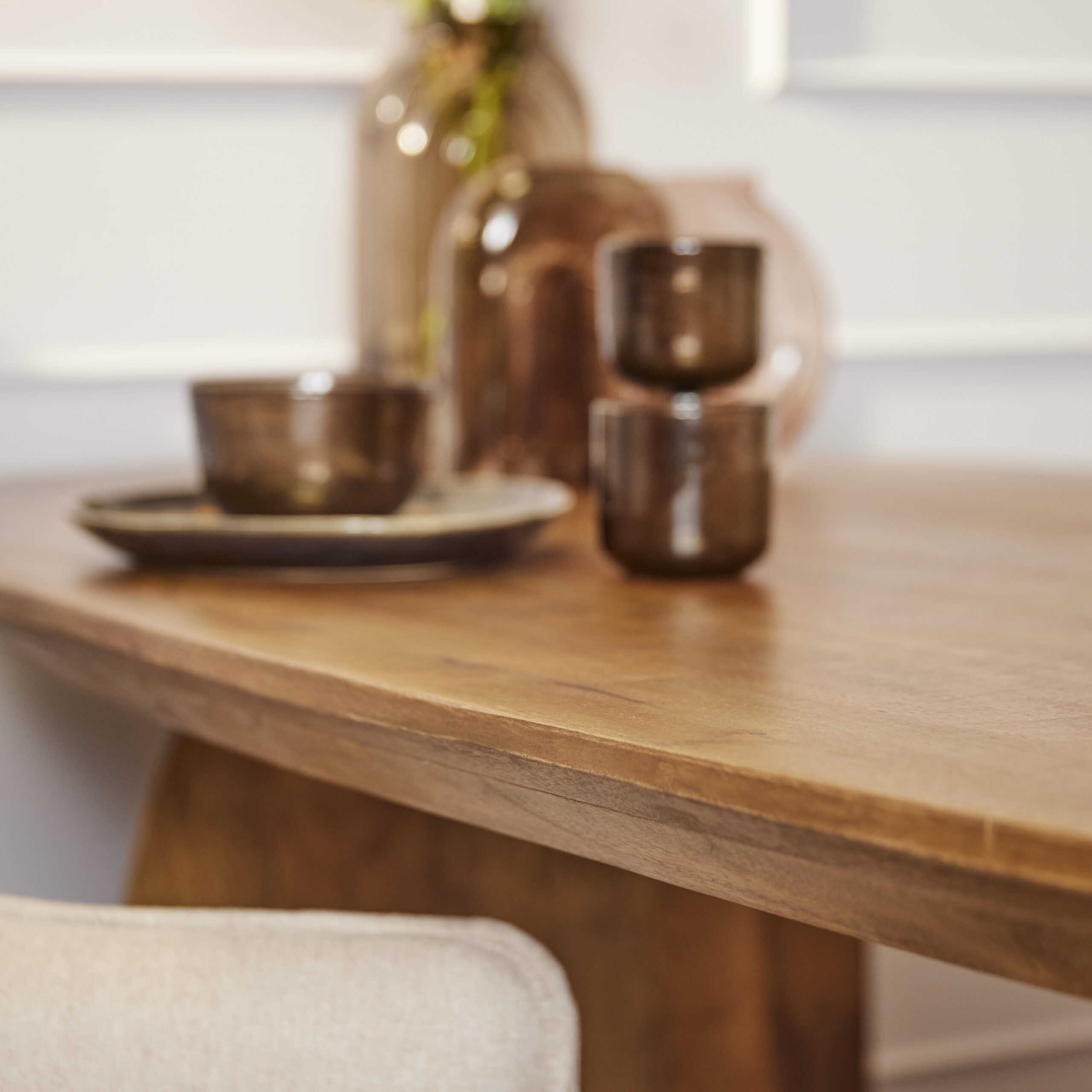 Eetkamertafel Mango 240cm
