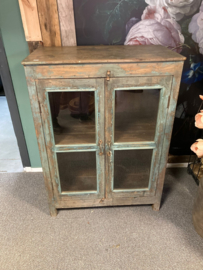 Unieke kast met glas