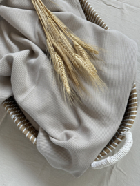 Deken light knit zand