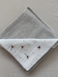 Omslagdoek bamboo teddy grijs + hydrofiel flower rust