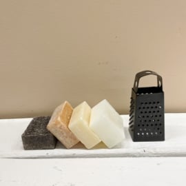 Bybazz Mini rasp in zwart | Goud | Metaal
