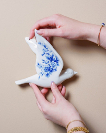 Delfts blauwe wandvogel | vleugels omhoog