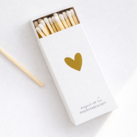 Brievenbus cadeau relax pakket | thee, kaarsjes en chocolade