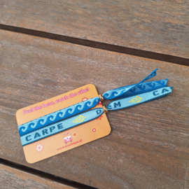 Festival armbandjes op kaartje